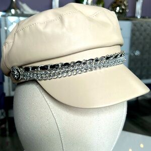 Ivory cabby hat with chain accent